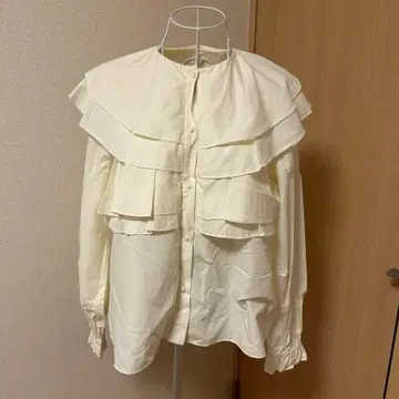 이 블라우스 프릴 화이트