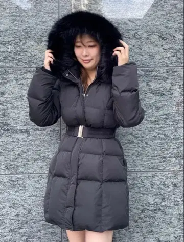 NOMAE 후드 부착 블랙 다운 자켓