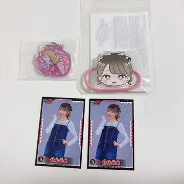 아크릴 키링과 카드 세트