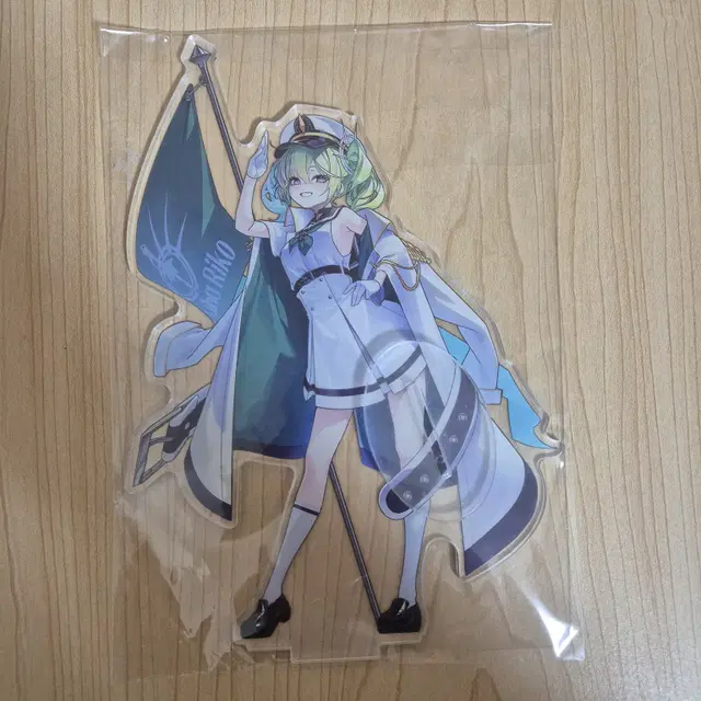 스텔라이브 유즈하 리코 아크릴 스탠드 판매합니다.