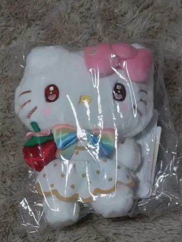 산리오 딸기신문 마스코트 헬로키티