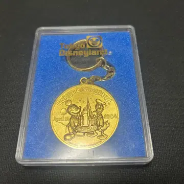도쿄 디즈니랜드 1주년 기념 메달
