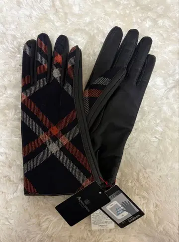 미사용 택 포함 아쿠아 스큐텀 가죽 체크 무늬 장갑 21cm