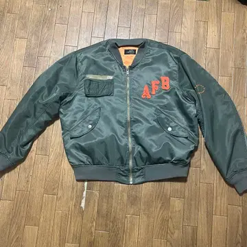 AFB 패치 부착 MA-1 자켓