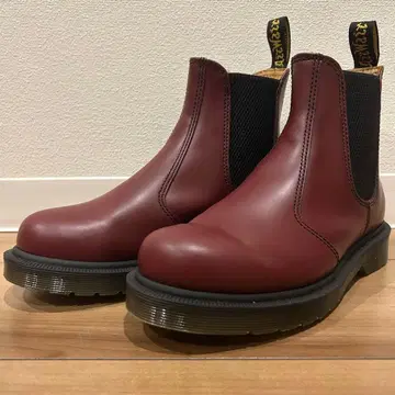 [ 새상품급 ] 닥터마틴 첼시 부츠 사이드 고어 사용 1회만 UK 3