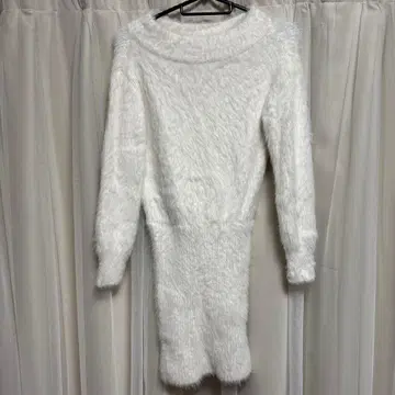 GYDA 오프숄더 디자인 샤기 니트 원피스