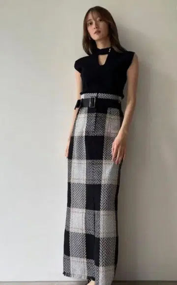 SNIDEL 체크 무늬 타이트 스커트 사이즈 2