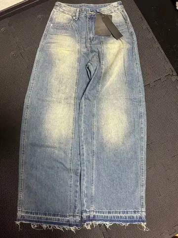 [ 미사용 새상품 ] 와이드 데미지 데님 팬츠 라이트 블루 스트릿 y2k