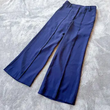 새상품급 [루일 에 부티크] 여성용/팬츠/M/깔끔한/네이비/세레모니