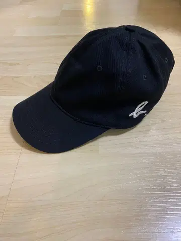 agnes b 캡 블랙