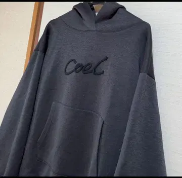 코엘 빅 실루엣 그레이 로고 자수 후드티 맨투맨