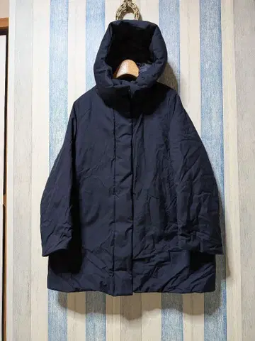 유니클로 UNIQLO 하이브리드 다운 후드티 숏 기장 XS