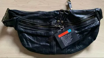 가죽 바디백 웨스트 파우치 블랙