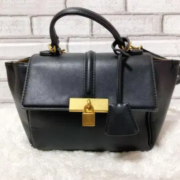 [컨디션 최상] 미라 오웬 키 모티브 미니 숄더백 미니백 블랙