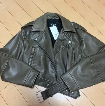 [ 택 포함 새상품 ] ZARA 인조 가죽 크롭 라이더 자켓 카키