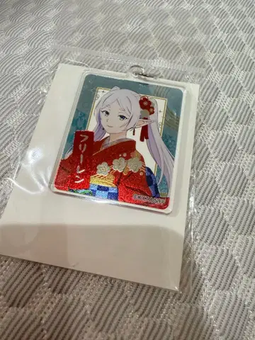 장송의 프리렌 신작 메탈릭 아크릴 키링 TOHO 10주년