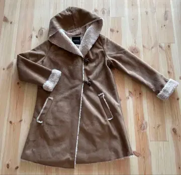 ROSEBUD 후드 부착 브라운 무스탕 코트