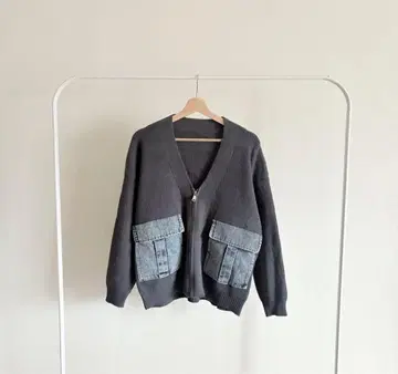 데님 포켓 니트 가디건 그레이