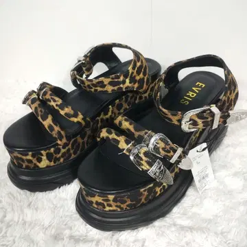 미사용 새상품 EVRIS 통굽 버클 모티브 스니커즈 샌들 M 레오파드