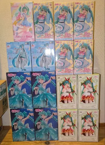 하츠네 미쿠 피규어 묶음 판매 엄지공주 AMP 16개