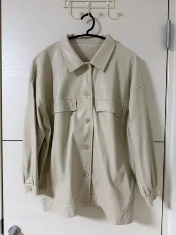 화이트 베이지 used 가죽 자켓