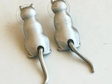 빈티지 귀걸이 JJ 실버 컬러 고양이 꼬리가 흔들리는 미사용