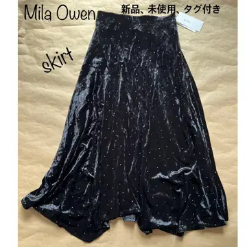 새상품 Mila Owen 블랙에 화이트 도트 무늬 벨로아 플레어 스커트