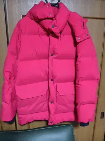 새상품급 GOLDWIN 빛전자 소재 다운 자켓