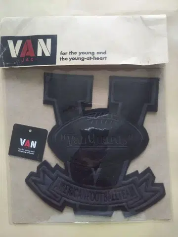VAN의 바시티 자켓용 와펜