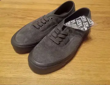 상자 파손으로 인한 할인. VANS Authentic 44DX!!