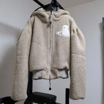 비비안 웨스트우드 리사이클 보아 개더 슬리브 후드티 베이지