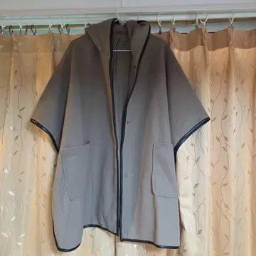 후드 부착 그레이 판초풍 코트 [ F ]