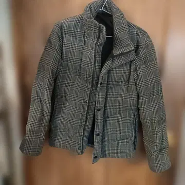 체크 무늬 다운 자켓 S 사이즈