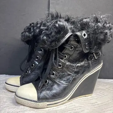 ASH 블랙 레이스업 퍼 웨지솔 스니커즈 부츠 인조 가죽 엠보