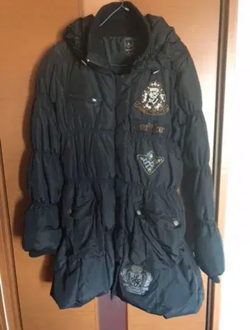 스나르 엑스트라 롱 다운 자켓 와펜 반짝반짝