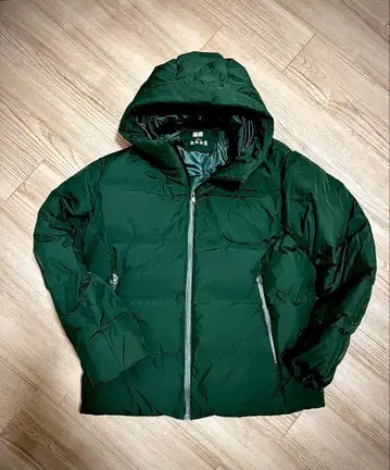 유니클로 심리스 다운 후드티 (3D 컷) 그린 XL