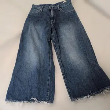 UNITED ARROWS 크롭 기장 데님 팬츠