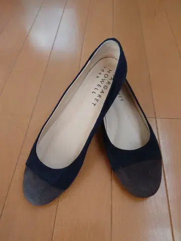 마가렛 하우엘 플랫슈즈 스웨이드 투톤 컬러