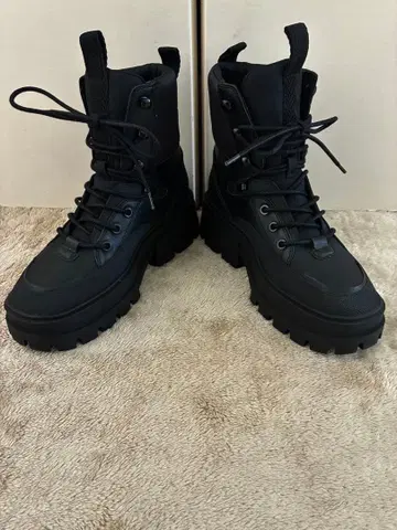 ZARA 트랙 밑창 컴뱃 부츠 블랙 23.5 청키