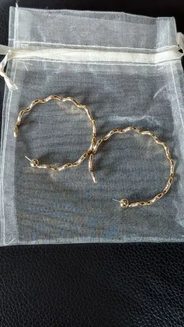 제리버드 골드 후프 귀걸이