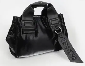 NOUER 블랙 숄더백 미사용