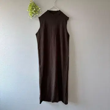 HK웍스 [L] 고급 쿨 모크넥 슬리브리스 롱 니트 원피스