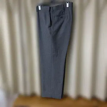 조절 기능이 있는 남성용 슬랙스