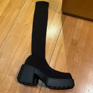 블랙 슬림핏 롱 부츠