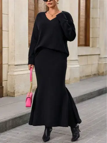 블랙 V넥 니트 스커트 셋업
