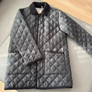 Traditional Weatherwear 퀼팅 자켓 블랙