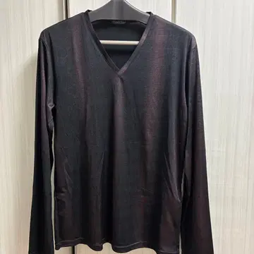 토네이도 마트 V넥 긴팔 블랙&퍼플 크로커다일 패턴 L