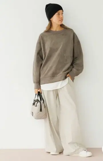 베이플로우 오버 사이즈 그레이 맨투맨 트레이닝복