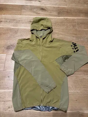 [ 익명 배송 ] ATHLETA 후드티 [ 새상품급 ]