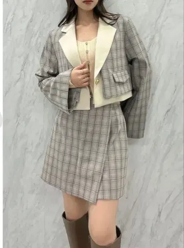 dazzlin 레이어드라이크 숏 자켓 & 팬츠 세트